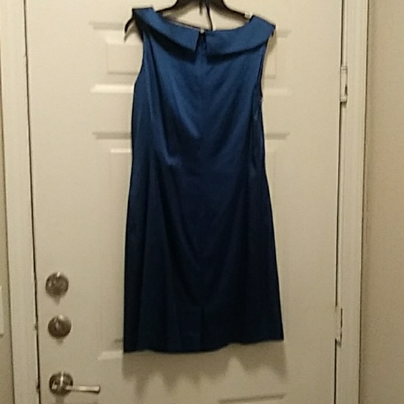 Tahari formal dress - Picture 2 of 2